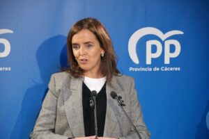 Miles de médicos se movilizan ante Sanidad mientras Fúnez acusa al Ejecutivo de romper el diálogo