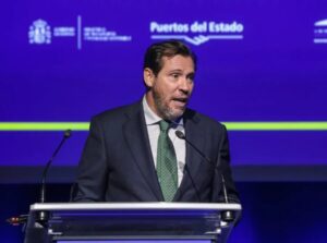 Puente sitúa a los puertos como eje de la nueva economía verde con 7.000 millones en inversiones estratégicas