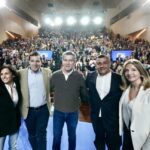 Feijóo propone blindar la sanidad en la financiación autonómica y mejorar carreteras y tren en Ávila