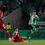 El Gran Derbi acaba en tablas tras una remontada sevillista en la segunda mitad