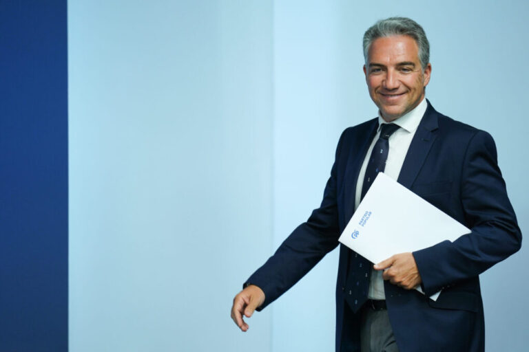 Bendodo pide la dimisión de Óscar Puente por el caos ferroviario entre Madrid y Málaga