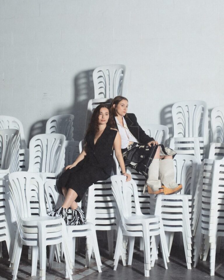 El dúo gallego Fillas de Cassandra publica ‘Tertúlia’ y anuncia gira