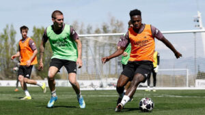 Cuenta atrás en el Bernabéu: el Real Madrid ya entrena para medirse al Bayern
