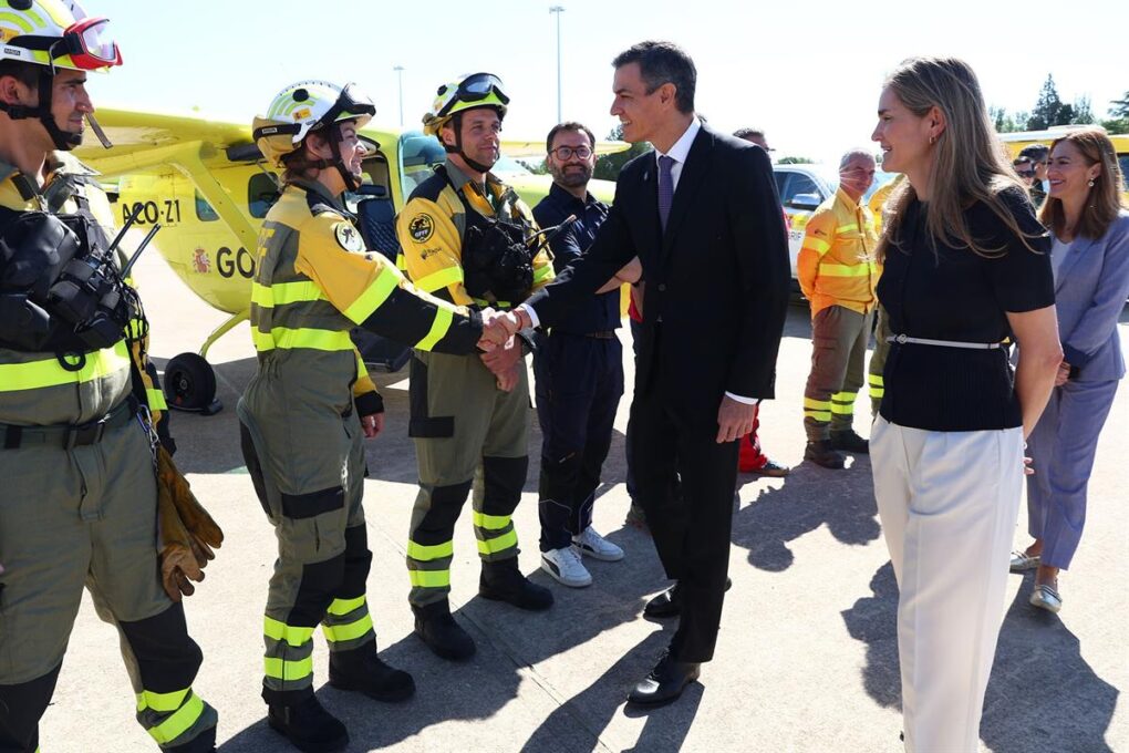 El Gobierno refuerza medios aéreos y drones para combatir los incendios forestales este verano