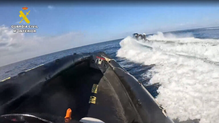 Dos guardias civiles muertos y dos heridos en un accidente durante una persecución a una narcolancha