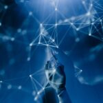 La UE simplifica las normas de inteligencia artificial y prohíbe las apps de “nudificación”