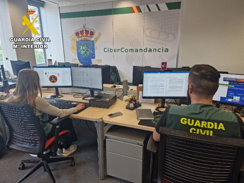La Guardia Civil destapa una sofisticada estafa bancaria por SMS que permitió robar 5.000 euros