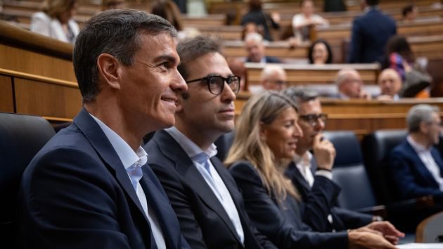 Sánchez carga contra Feijóo y acusa al PP de votar contra todas las medidas que benefician a los ciudadanos