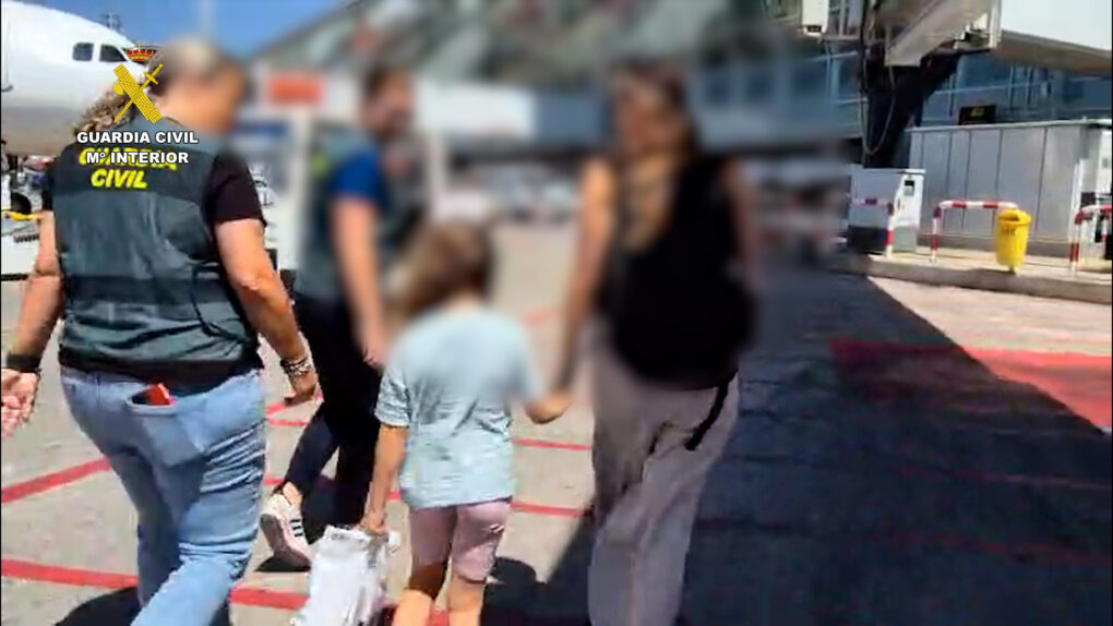 Localizada en Kosovo una menor sustraída en Mallorca: su padre la ocultó en un maletero para huir de España