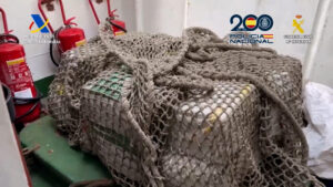 Tres detenidos y media tonelada de cocaína intervenida en un velero al sur de Canarias
