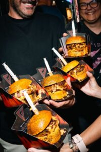 The Burger Cup aterriza en Sanxenxo con las hamburguesas más virales, música en directo y entrada gratuita