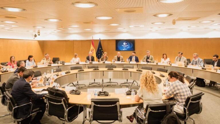 El Gobierno activa un plan especial de seguridad y protección civil para el eclipse solar del 12 de agosto