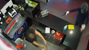 Cae uno de los atracadores de un salón de juegos en Granada tras un botín de 73.000 euros
