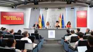 El Gobierno aprueba el programa Auto+ con 400 millones para impulsar la compra de vehículos eléctricos
