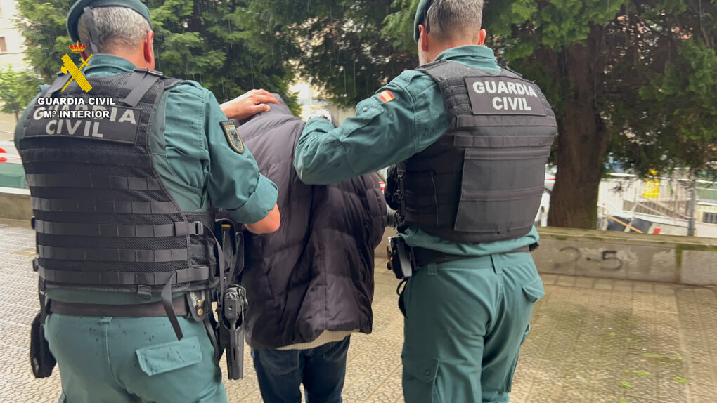 La Guardia Civil detiene a 20 personas por blanquear más de cuatro millones de euros de estafas