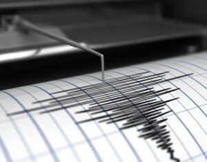 Un fuerte terremoto de magnitud 7,1 sacude el sur de Japón y activa avisos costeros