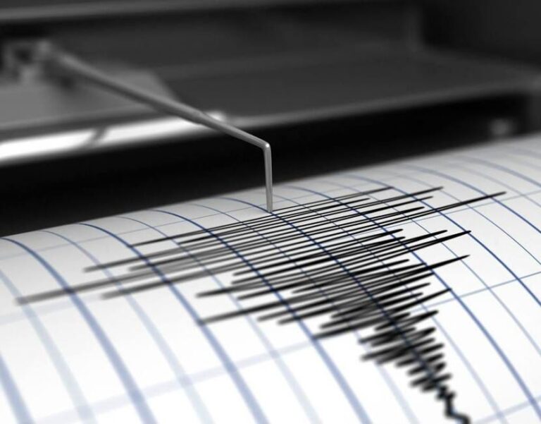 Un fuerte terremoto de magnitud 7,1 sacude el sur de Japón y activa avisos costeros