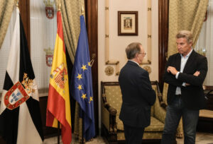 eijóo presenta un plan de 650 millones para Ceuta y Melilla con siete medidas frente a la crisis