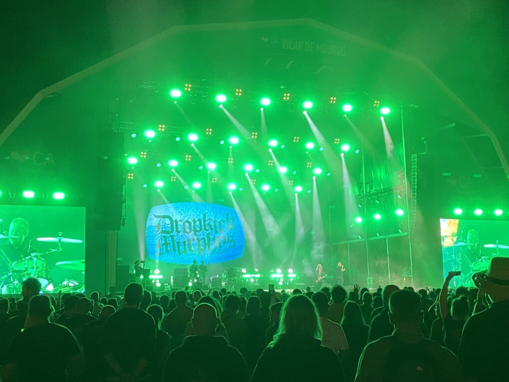 Vilar de Mouros cierra una potente segunda jornada y ya espera a Kasabian y Kaiser Chiefs este jueves