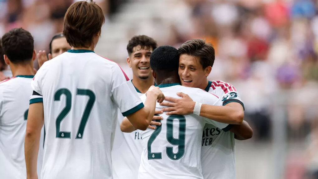 El Real Madrid deja buenas sensaciones en la primera parte, pero la Fiorentina iguala el encuentro