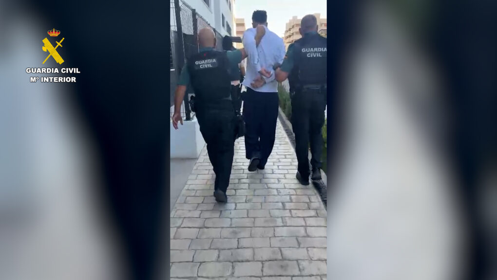 Detenido en Granada un falso comercial acusado de estafar más de 350.000 euros a mayores y personas con discapacidad