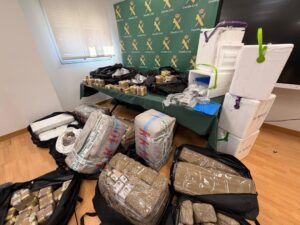 Un control en la AP-15 destapa 478 kilos de hachís escondidos en 15 bolsas bajo un camión