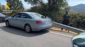 Una persecución de más de 100 kilómetros acaba con tres detenidos tras circular en sentido contrario por la A-5