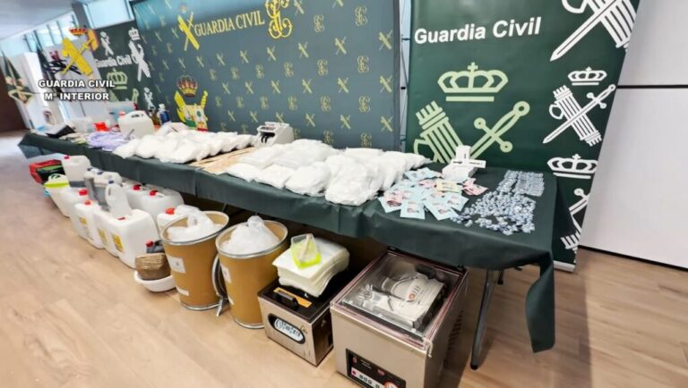 Cien kilos de ‘speed’ y dos detenidos: golpe a un laboratorio clandestino de droga en Barakaldo