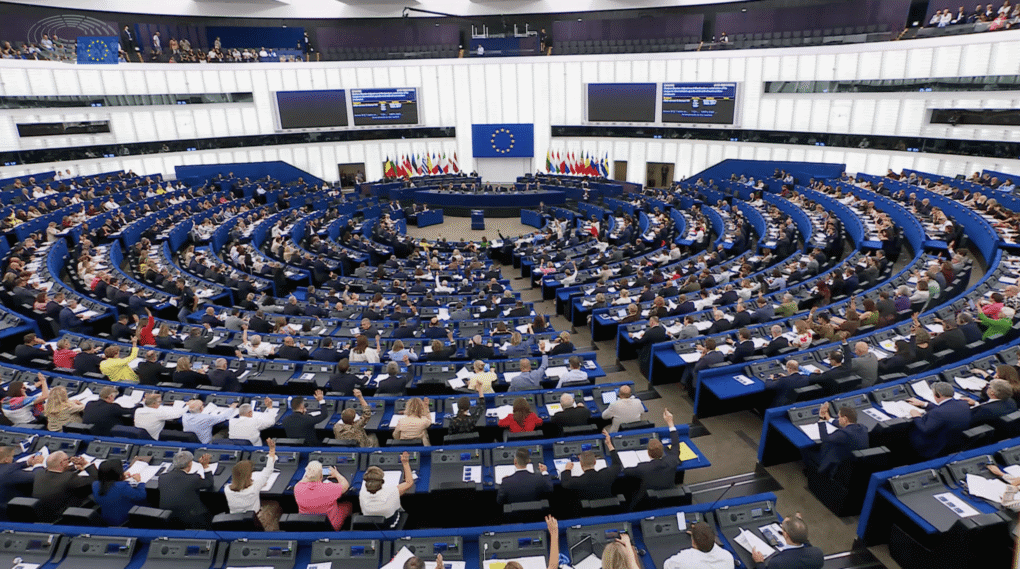 La Eurocámara respalda a la industria española del aluminio y endurece el CBAM frente a importaciones de terceros países