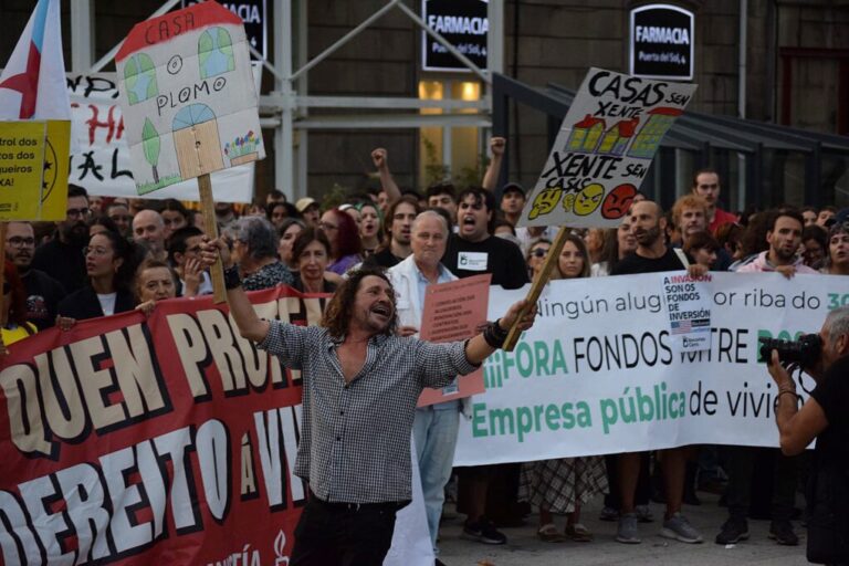 Vigo sale a la calle por el derecho a la vivienda tras el desahucio de Maricarmen en Madrid