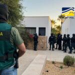 27 detenidos en una macrooperación contra una red que introducía cocaína en Europa y blanqueaba sus beneficios