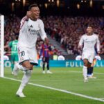 El Real Madrid golpea en el Camp Nou: doblete de Mbappé para llevarse el primer Clásico de la temporada