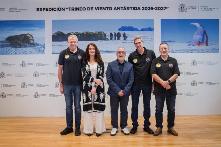 España prepara una histórica expedición de 3.400 kilómetros por la Antártida impulsada únicamente por el viento