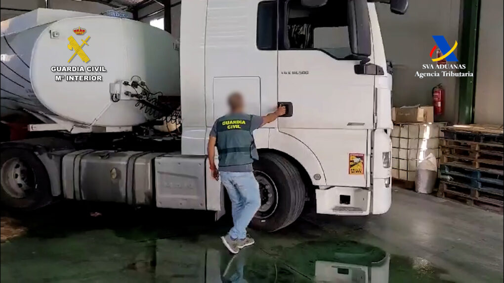 Una operación contra el fraude de hidrocarburos deja seis detenidos y tres gasolineras con sus surtidores precintados